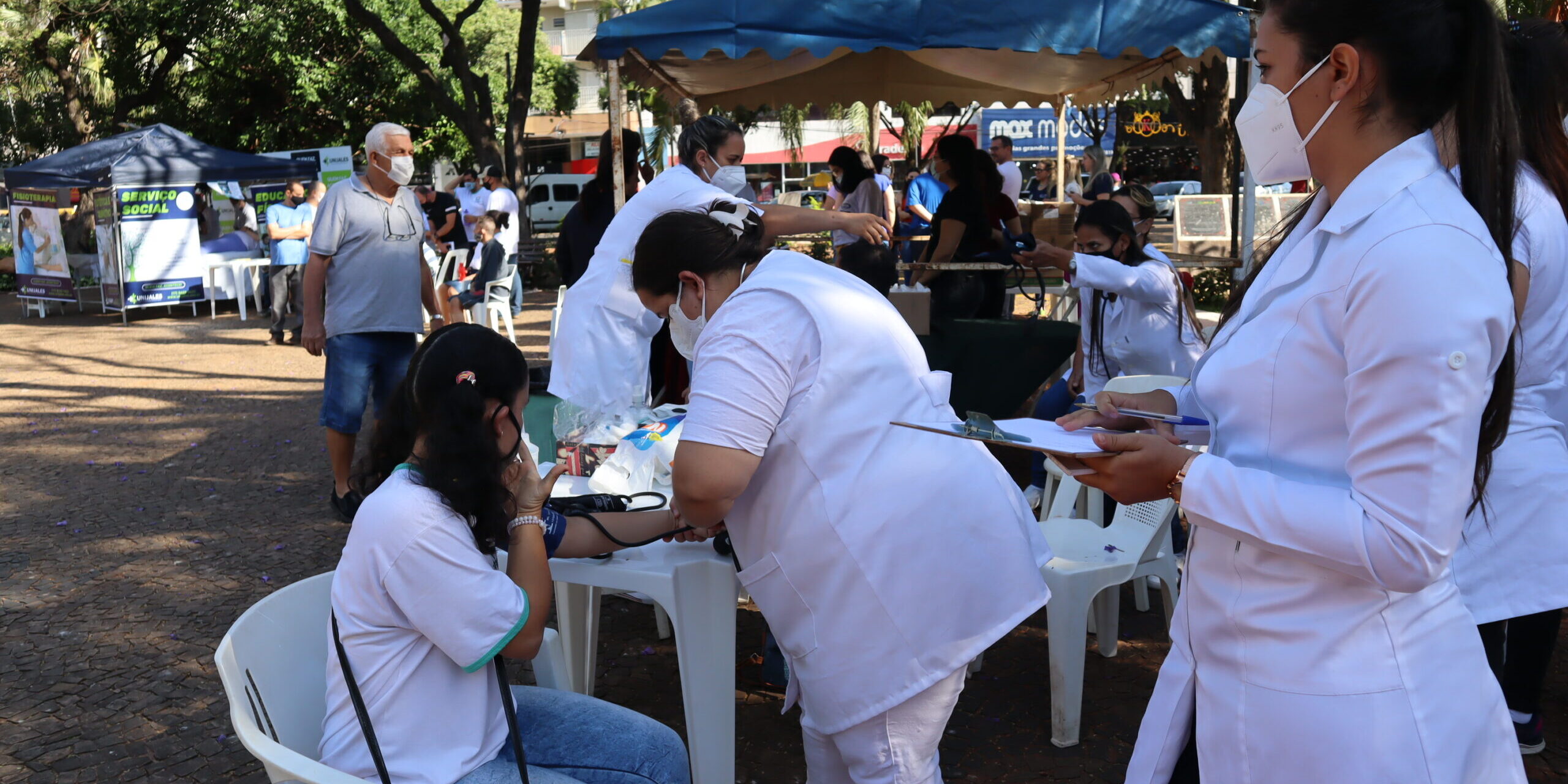 Agosto Lilás Jales teve programação especial de conscientização pelo fim da violência contra a mulher na Praça João Mariano de Freitas